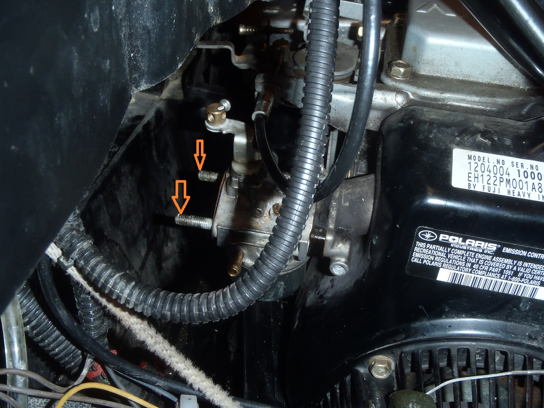 How do you adjust the carburetor on a Polaris?